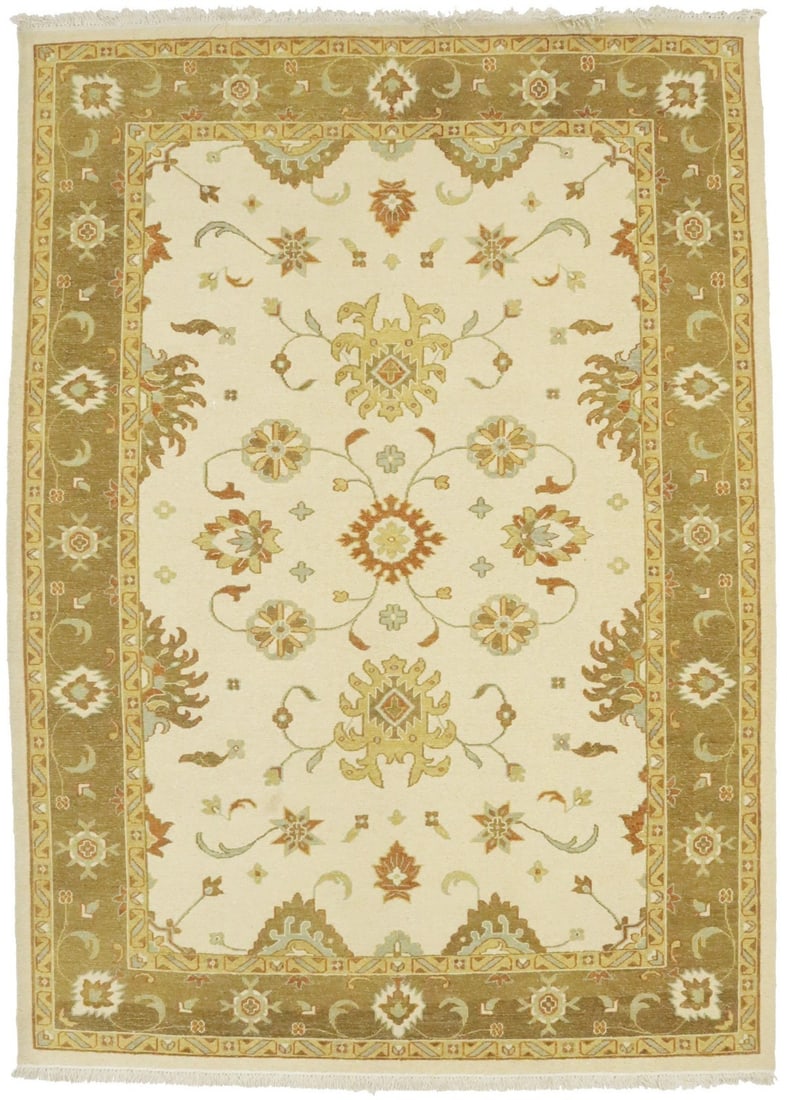 Hand-Knotted Wool Sumak Rug with Floral Motif 6'8 x 9'4 Modern Indian Carpet: Hand-Knotted Wool Sumak Rug with Floral Motif 6'8 x 9'4 Modern Indian Carpet This rare handmade Sumak Oriental rug features a striking floral design and is crafted from high-quality wool. The rug offe