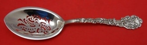 Gorham Versailles Sterling Silver Ice Serving Spoon 8 3/4": Gorham Versailles Sterling Silver Ice Serving Spoon 8 3/4" Sterling silver ice spoon in the Versailles pattern by Gorham. It is not monogrammed and is in excellent pre-owned condition. Specifications 