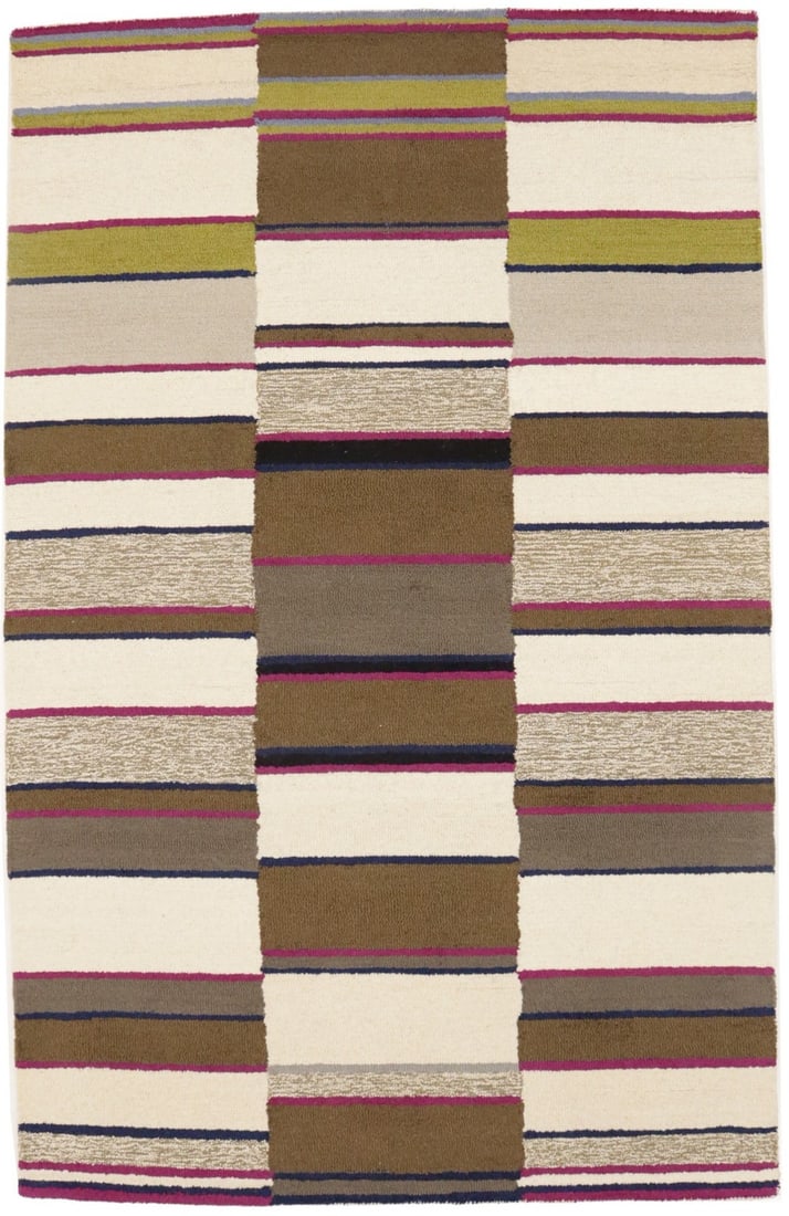 5x8 Hand-Tufted Beige Fuchsia Trellis Modern Wool Rug: 5x8 Hand-Tufted Beige Fuchsia Trellis Modern Wool Rug Enhance your living space with this stunning 5'0" x 8'0" hand-tufted area rug, featuring a vibrant beige and fuchsia trellis pattern. This contemp