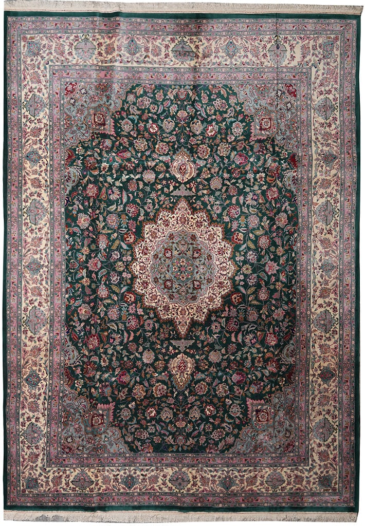 Handmade 9.4 x 13 Forest Green Wool Silk Rug Floral Medallion China: Handmade 9.4 x 13 Forest Green Wool Silk Rug Floral Medallion China Free continental US Shipping This finely hand-knotted area rug features a luxurious blend of wool and silk, offering a soft yet dura