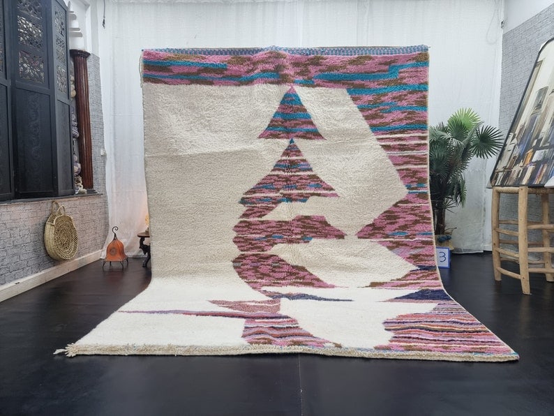 Authentic Handwoven Luxury Soft Rug 8 x 5 Feet Morocco: Authentic Handwoven Luxury Soft Rug 8 x 5 Feet Morocco Experience the elegance of this Luxury Authentic Soft Rug, handwoven in the Atlas Mountains by skilled local Berber women weavers. Crafted using 
