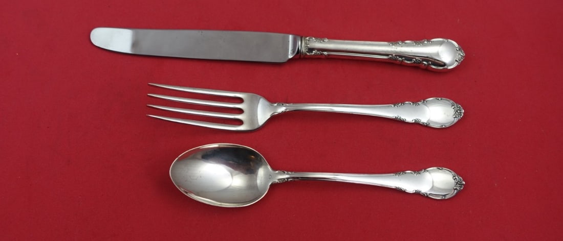 Lunt Sterling Silver Modern Victorian 3-Piece Junior Set: Lunt Sterling Silver Modern Victorian 3-Piece Junior Set This exquisite 3-piece junior set in the Modern Victorian pattern by Lunt is crafted from high-quality sterling silver. The set includes a Fren