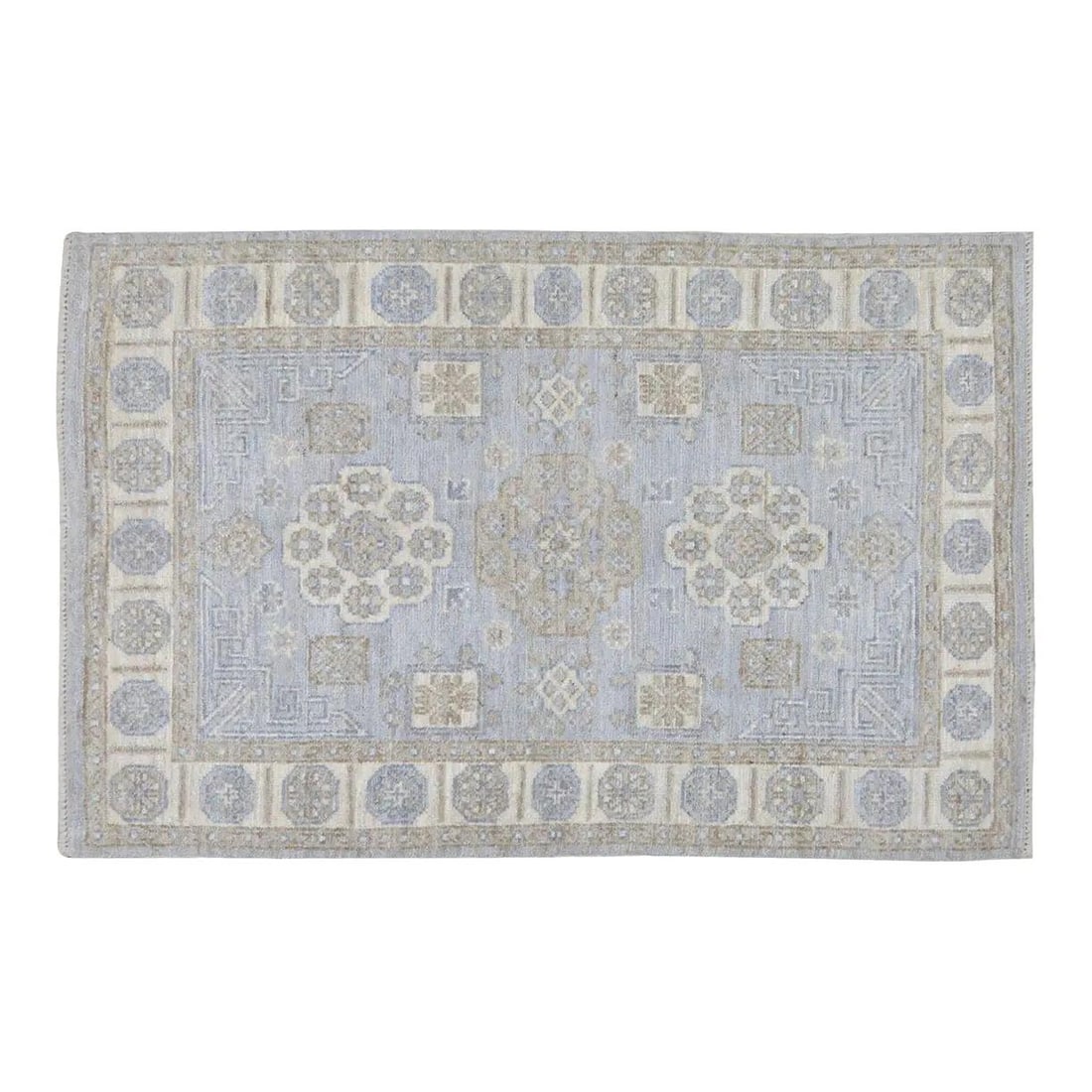 Hand-Knotted Wool Oushak Rug in Stone Gray 4'x6': Hand-Knotted Wool Oushak Rug in Stone Gray 4'x6' This Turkish Oushak rug is hand-knotted from wool using traditional techniques, combining classic craftsmanship with a modern design sensibility. Its s