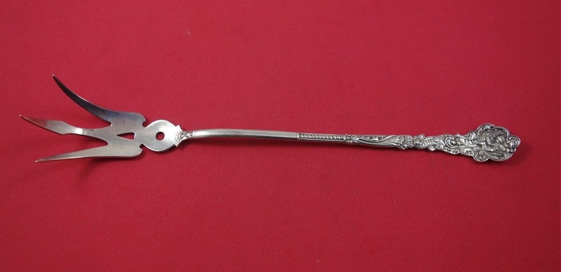 Gorham Versailles Sterling Silver Lettuce Fork 9 Inch Monogrammed: Gorham Versailles Sterling Silver Lettuce Fork 9 Inch Monogrammed This stunning 9" lettuce fork is part of the elegant Versailles pattern by Gorham, crafted from high-quality sterling silver. Dating b