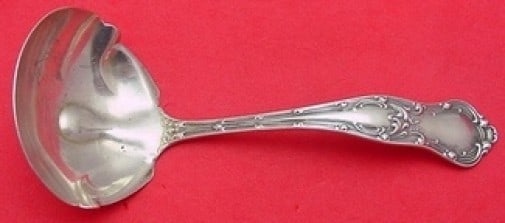 Sterling Silver Gravy Ladle 5 1/2 in Shiebler Gothic Pattern: Sterling Silver Gravy Ladle 5 1/2 in Shiebler Gothic Pattern Sterling silver fancy gravy ladle in the Gothic pattern by Shiebler. It is not monogrammed and is in excellent pre-owned condition. Specifi