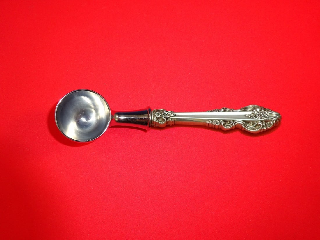Reed and Barton El Greco Sterling Silver Coffee Scoop Custom Made 6": Reed and Barton El Greco Sterling Silver Coffee Scoop Custom Made 6" This exquisite coffee scoop, crafted by Reed & Barton in the El Greco pattern, showcases the timeless elegance of sterling silver. 