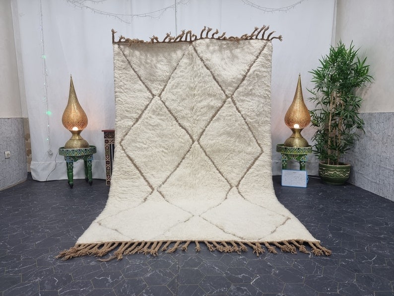 Authentic Soft White Moroccan Berber Wool Rug 3.28 x 6.56 ft: Authentic Soft White Moroccan Berber Wool Rug 3.28 x 6.56 ft Enhance your space with this stylish Authentic Soft White Moroccan Berber Wool Rug, featuring a unique geometric engraved pattern.