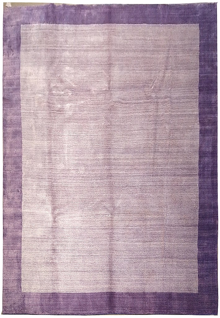 Handmade 7.5 x 9.5 Lavender Purple Wool Area Rug from India: Handmade 7.5 x 9.5 Lavender Purple Wool Area Rug from India Free continental US Shipping Enhance your living space with this exquisite 7.5 x 9.5 Lavender Purple Modern Area Wool Rug, meticulously