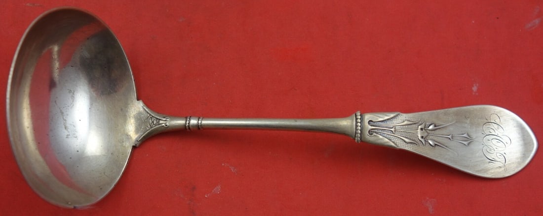Gorham New Tipt Sterling Silver Gravy Ladle 7.25 Inches: Gorham New Tipt Sterling Silver Gravy Ladle 7.25 Inches This exquisite gravy ladle is crafted by Gorham in the elegant New Tipt pattern. Made from high-quality sterling silver, it measures 7 1/4 inche
