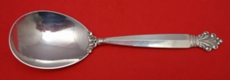 Georg Jensen Acanthus Sterling Silver Berry Spoon 9 3/8 inches: Georg Jensen Acanthus Sterling Silver Berry Spoon 9 3/8 inches Discover the elegance of this Acanthus Berry Spoon by Georg Jensen, crafted from high-quality sterling silver (.925). Measuring 9 3/8 inc