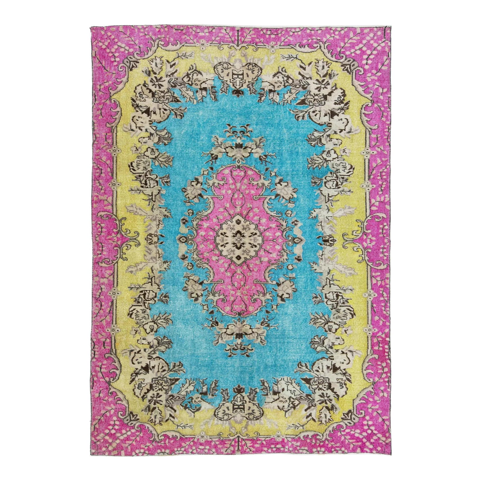 Vintage Multicolor Turkish Wool Rug Medallion 6'6 x 9'5: Vintage Multicolor Turkish Wool Rug Medallion 6'6 x 9'5 This exquisite vintage Turkish wool rug showcases a vibrant multicolored field adorned with a striking medallion motif. Perfect for adding a tou