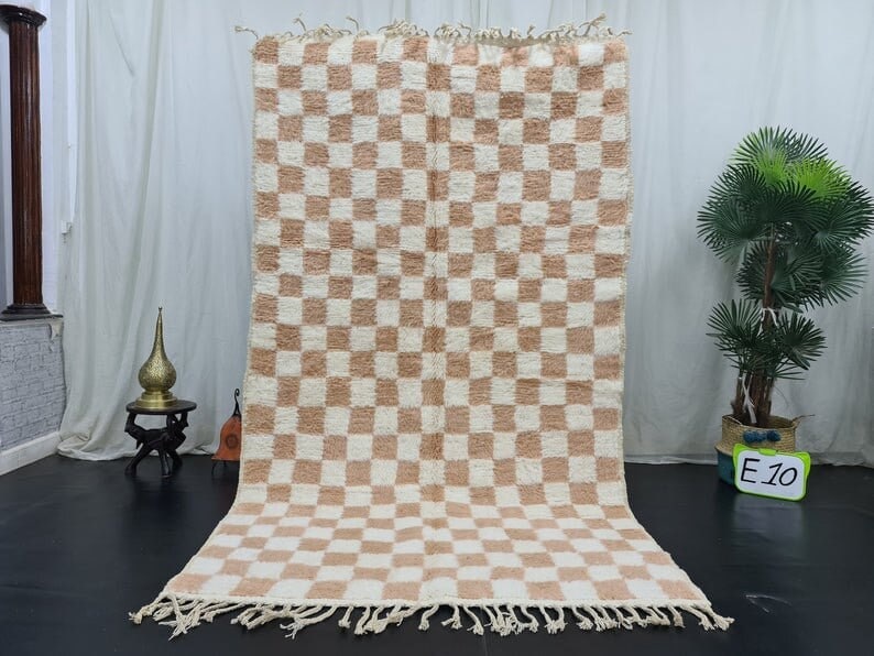Authentic Handwoven Soft Rug 3.28 x 6.56 ft Morocco Wool: Authentic Handwoven Soft Rug 3.28 x 6.56 ft Morocco Wool Discover the beauty of this Fabulous Soft Rug, handwoven in the Atlas Mountains by skilled Berber women weavers. Crafted using traditional tech