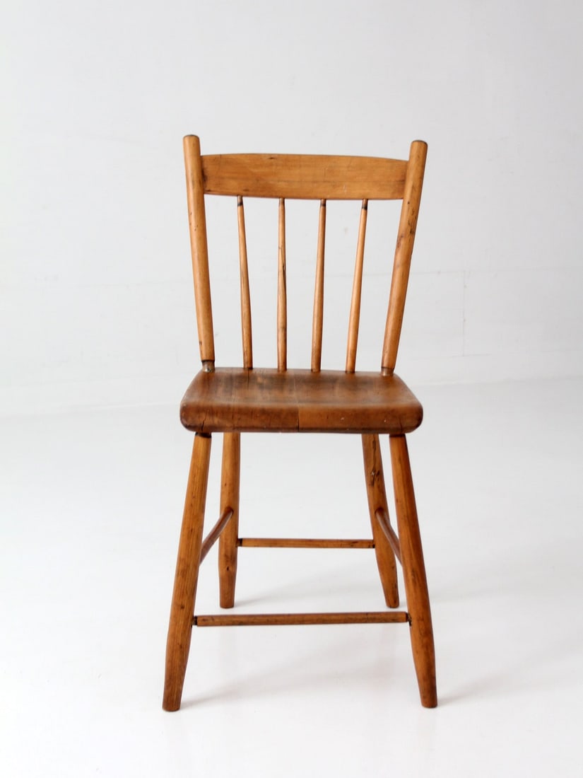Antique Farmhouse Chair With Saddle Seat And Four Spindles (1 of 15)