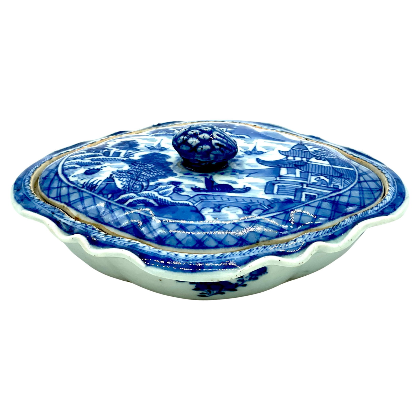 19th Century Chinese Export Canton Tureen with Acorn Handle (1 of 10)