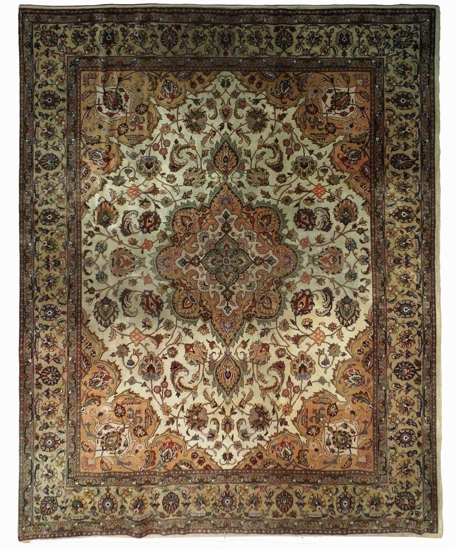 Handmade Persian Tabriz Rug 7'6 x 9'5 Fine Floral Wool 400 KPSI: Handmade Persian Tabriz Rug 7'6 x 9'5 Fine Floral Wool 400 KPSI Free continental US Shipping This fine handmade Persian Tabriz rug is expertly hand-knotted by skilled artisans in Tabriz, showcasing in