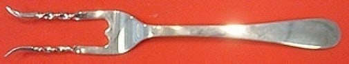 Tiffany Co Salem Sterling Silver 7 Inch Serving Fork: Tiffany Co Salem Sterling Silver 7 Inch Serving Fork A custom-made Salem by Tiffany & Co. sterling silver baked potato fork in the Salem pattern. This serving fork is 7 inches long, not monogrammed, a