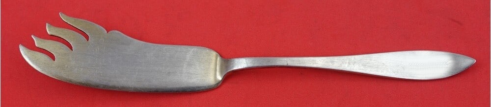 Shreve Buckingham Narrow Sterling Silver Cheese Knife 7 Inch with Prongs: Shreve Buckingham Narrow Sterling Silver Cheese Knife 7 Inch with Prongs This exquisite Buckingham Narrow cheese knife by Shreve, crafted from sterling silver, features elegant prongs and a flat handl