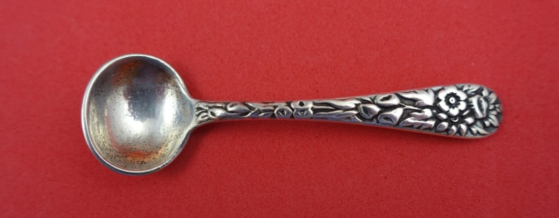Kirk Repousse Sterling Silver Salt Spoon 2 7/8" Master 10.15 Mark: Kirk Repousse Sterling Silver Salt Spoon 2 7/8" Master 10.15 Mark This exquisite salt spoon is crafted from sterling silver and showcases the elegant Repousse pattern by Kirk. With a length of 2 7/8 i