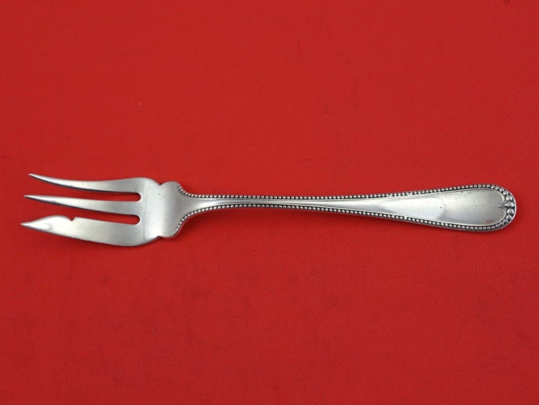 Gorham Newcastle Sterling Silver 3-Tine Pastry Fork 6 Inch: Gorham Newcastle Sterling Silver 3-Tine Pastry Fork 6 Inch Elevate your dining experience with this exquisite Newcastle pastry fork by Gorham. Crafted from high-quality sterling silver, this 3-tine fo
