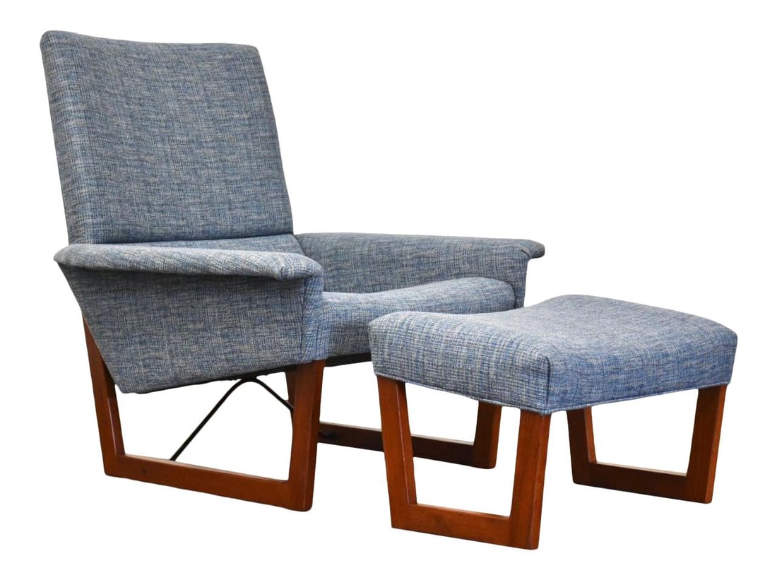 Mid-Century Modern Blue-Grey Teak Lounge Chair and Ottoman: Mid-Century Modern Blue-Grey Teak Lounge Chair and Ottoman This mid-century modern lounge chair and ottoman set features a striking blue-grey upholstery paired with a durable teak frame, exemplifying 