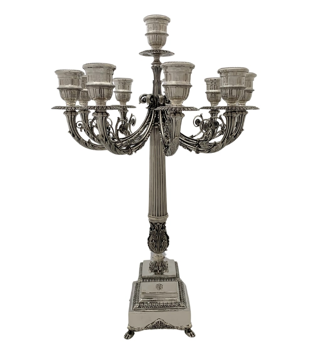Italian 925 Sterling Silver 10 Light Candelabra with Leaf Applique: Italian 925 Sterling Silver 10 Light Candelabra with Leaf Applique Elevate your dining experience with this exquisite 10-light candelabra crafted from fine Italian 925 sterling silver. This stunning p