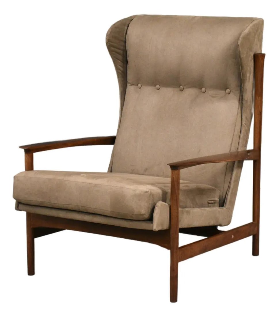 Ib Kofod Larsen Danish Modern Lounge Chair Walnut Frame Selig: Ib Kofod Larsen Danish Modern Lounge Chair Walnut Frame Selig Experience the elegance of mid-century design with this Danish Modern lounge chair, crafted by renowned designer Ib Kofod Larsen for Selig