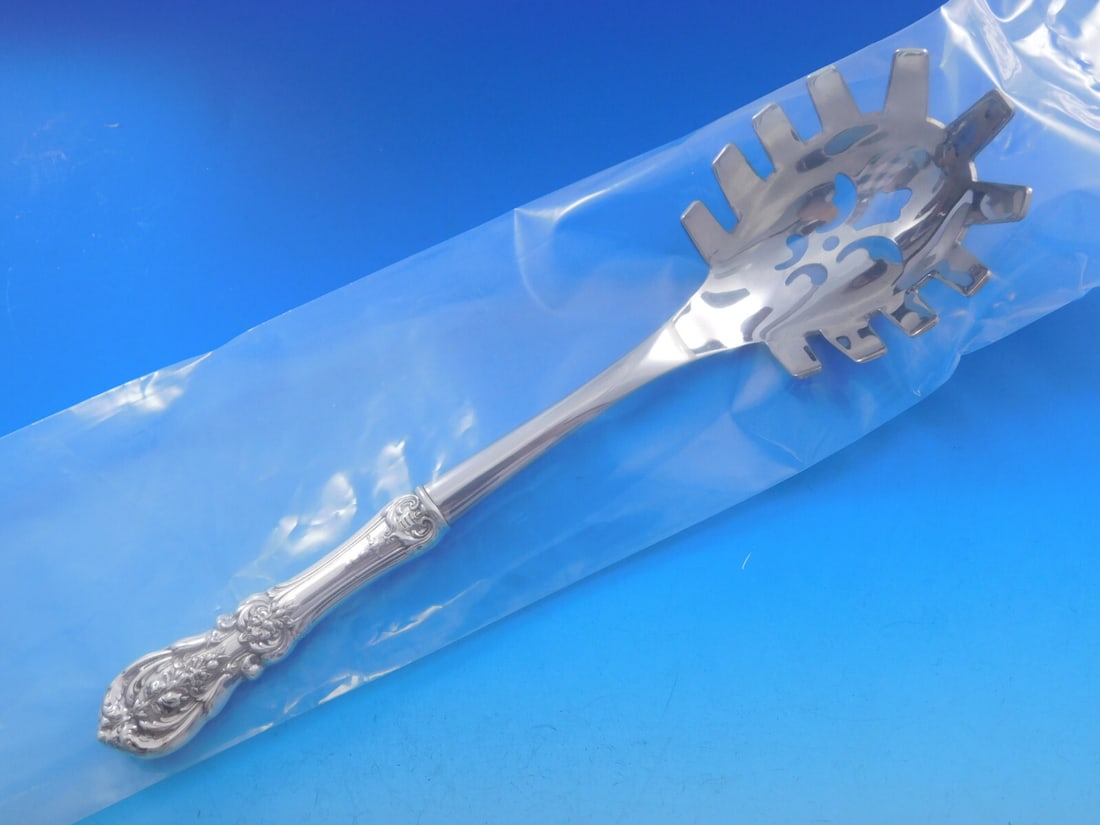 Reed & Barton Francis I Sterling Silver Custom Pasta Server 10 5/8": Reed & Barton Francis I Sterling Silver Custom Pasta Server 10 5/8" This exquisite pasta server is crafted from sterling silver and features the elegant Francis I pattern by Reed & Barton. Custom made