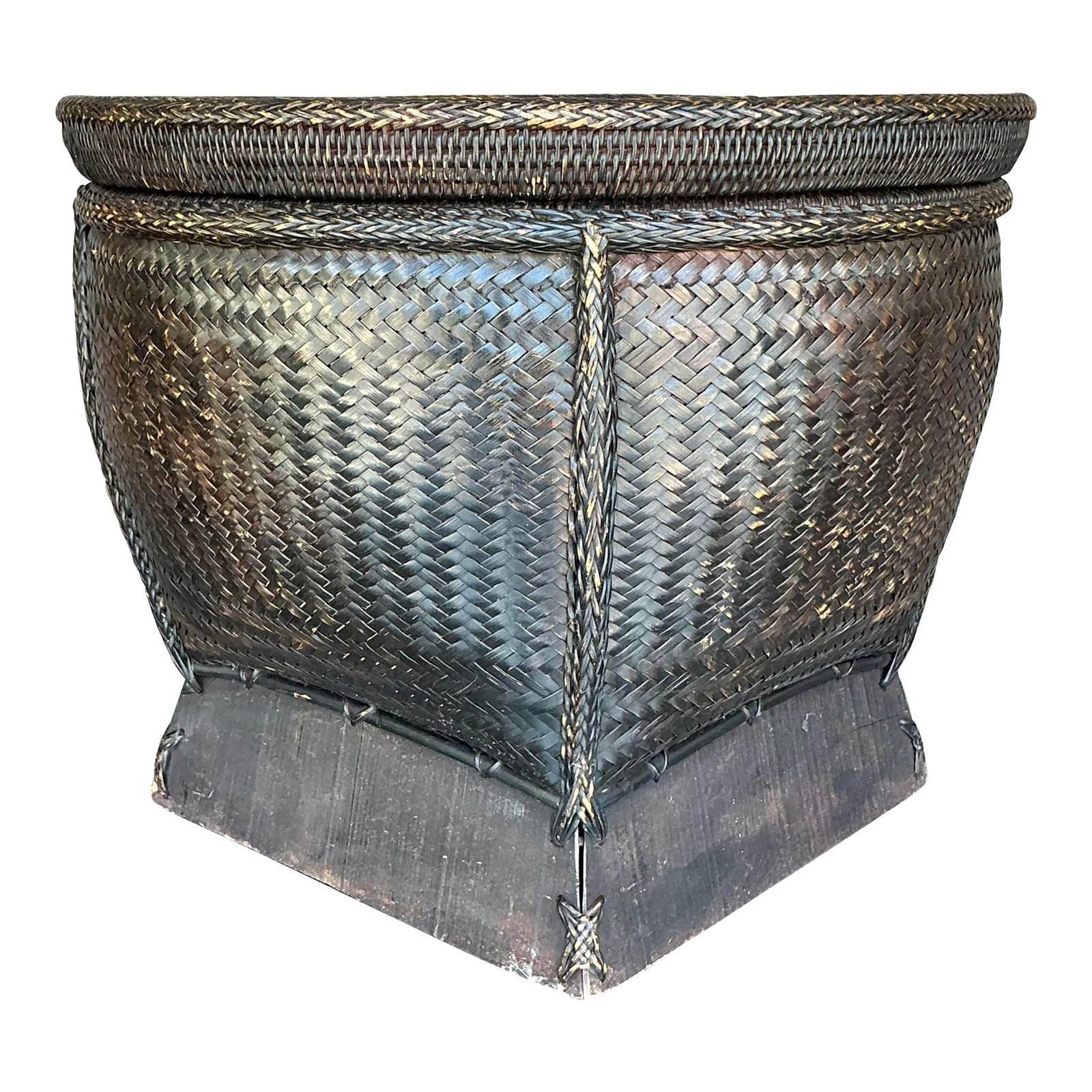 Vintage Rattan Lidded Basket Rustic Storage Solution 22.75 x 22.75 x 18.25 (1 of 7)