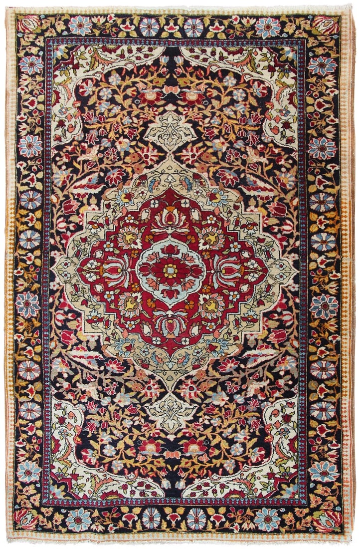 Antique Persian Vase Design Wool Area Rug 107cm x 153cm (1 of 11)