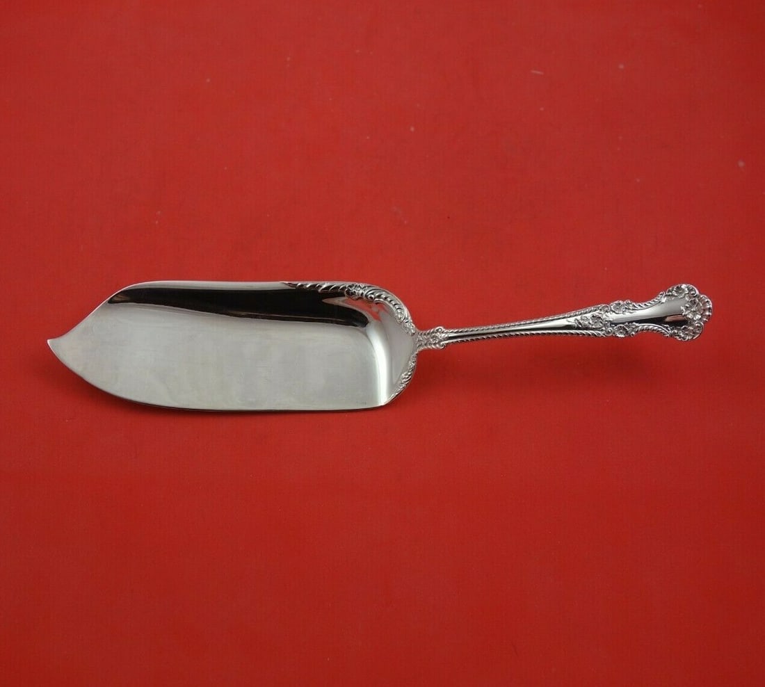 Gorham Cambridge Sterling Silver Fish Server 10 1/4 Inch Applied Design: Gorham Cambridge Sterling Silver Fish Server 10 1/4 Inch Applied Design This exquisite Cambridge fish server by Gorham is crafted from sterling silver and features an intricate applied design. Measuri