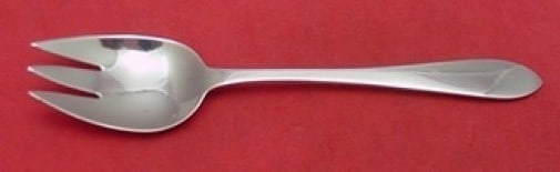 Tiffany Co Faneuil Sterling Silver Terrapin Fork 5 1/4 Original: Tiffany Co Faneuil Sterling Silver Terrapin Fork 5 1/4 Original Sterling silver terrapin fork in the Faneuil pattern by Tiffany & Co. This original piece is not monogrammed and is described as being i