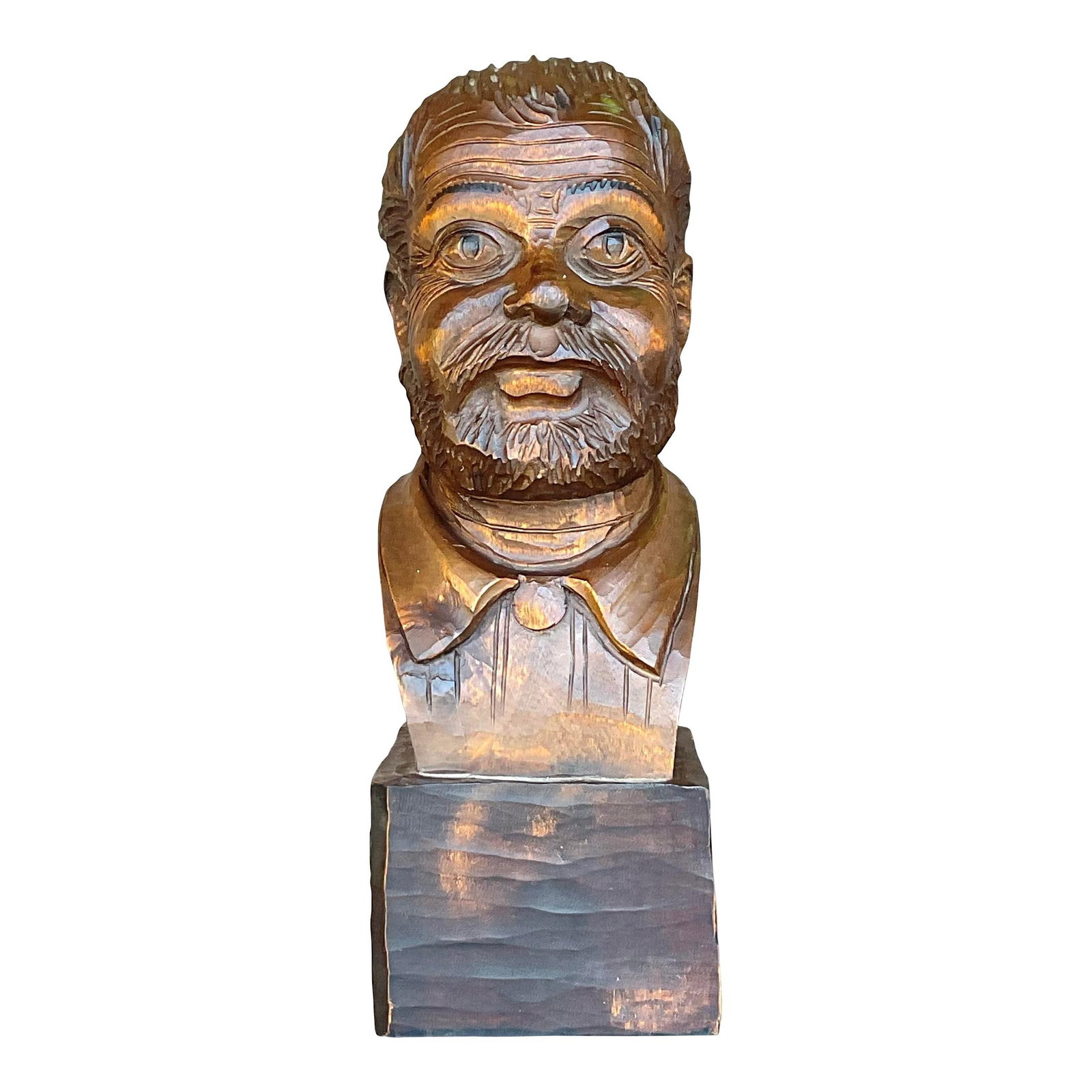 Vintage Spanish Hand Carved Wooden Bust Sculpture 11": Vintage Spanish Hand Carved Wooden Bust Sculpture 11" This vintage Spanish hand-carved bust of a man exemplifies exceptional craftsmanship and meticulous attention to detail. The wooden sculpture beau