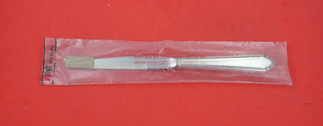 Lunt William and Mary Sterling Silver Steak Knife 9 1/4" Hollow Handle: Lunt William and Mary Sterling Silver Steak Knife 9 1/4" Hollow Handle Introducing the William and Mary Steak Knife by Lunt, crafted from high-quality sterling silver. This exquisite knife features a 