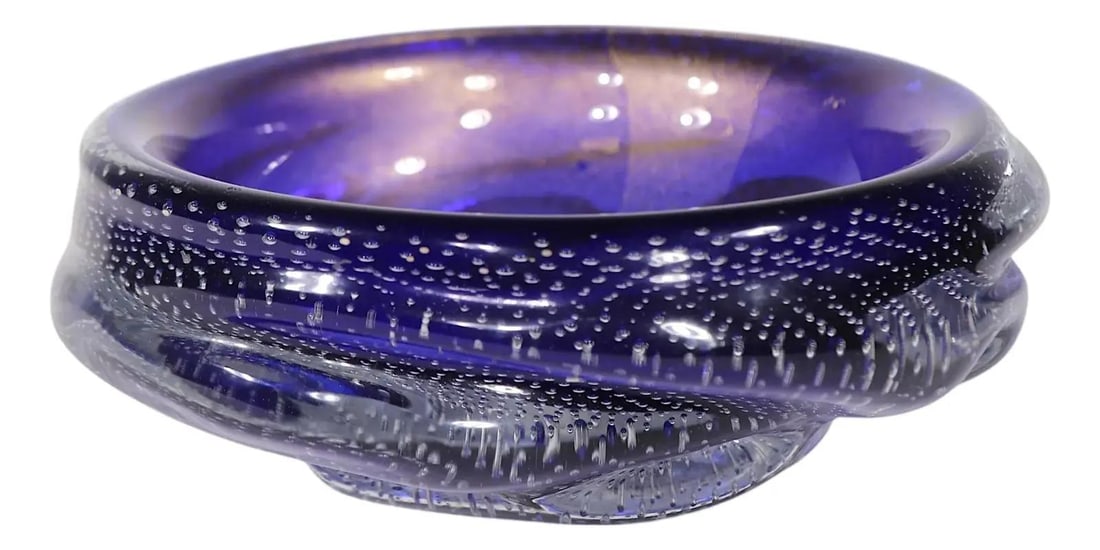 Rare Archimede Seguso Murano Glass Bowl Blue Gold Dust 1950s: Rare Archimede Seguso Murano Glass Bowl Blue Gold Dust 1950s This stunning mid-century art glass bowl, crafted by the renowned Italian master Archimede Seguso, showcases the exquisite craftsmanship fr