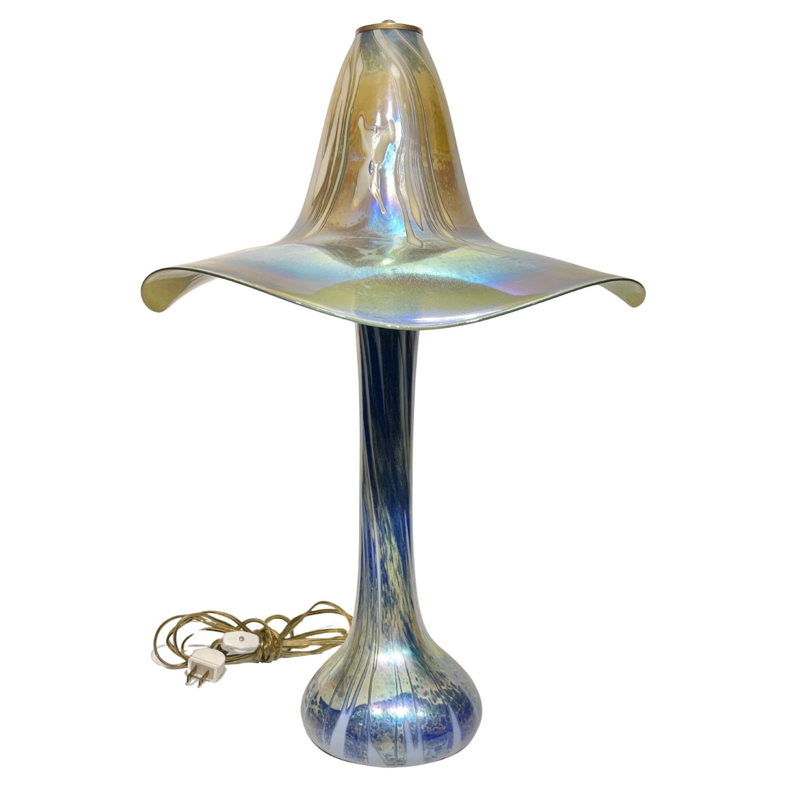Hand-Blown Art Glass Lamp by Stephen Fellerman with Shade 1990: Hand-Blown Art Glass Lamp by Stephen Fellerman with Shade 1990 This is a hand-blown mottled glass table lamp created by American artist Stephen Fellerman in 1990. Featuring a Mid-Century Modern style,