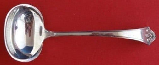 Sterling Silver Gravy Ladle Orleans Pattern by Lunt 6 Inch: Sterling Silver Gravy Ladle Orleans Pattern by Lunt 6 Inch This Orleans pattern gravy ladle by Lunt is crafted from sterling silver and measures 6 inches in length. The ladle dates from 1900-1940 and 