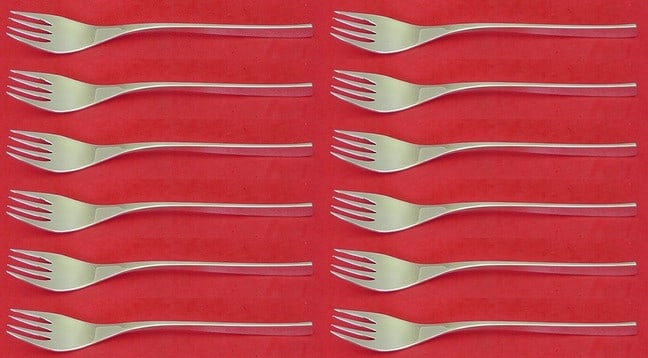 International Sterling Silver Vision Fork Set 12 pcs 7 3/8": International Sterling Silver Vision Fork Set 12 pcs 7 3/8" Enhance your dining experience with this exquisite set of 12 regular forks from the Vision pattern by International. Crafted in sterling sil