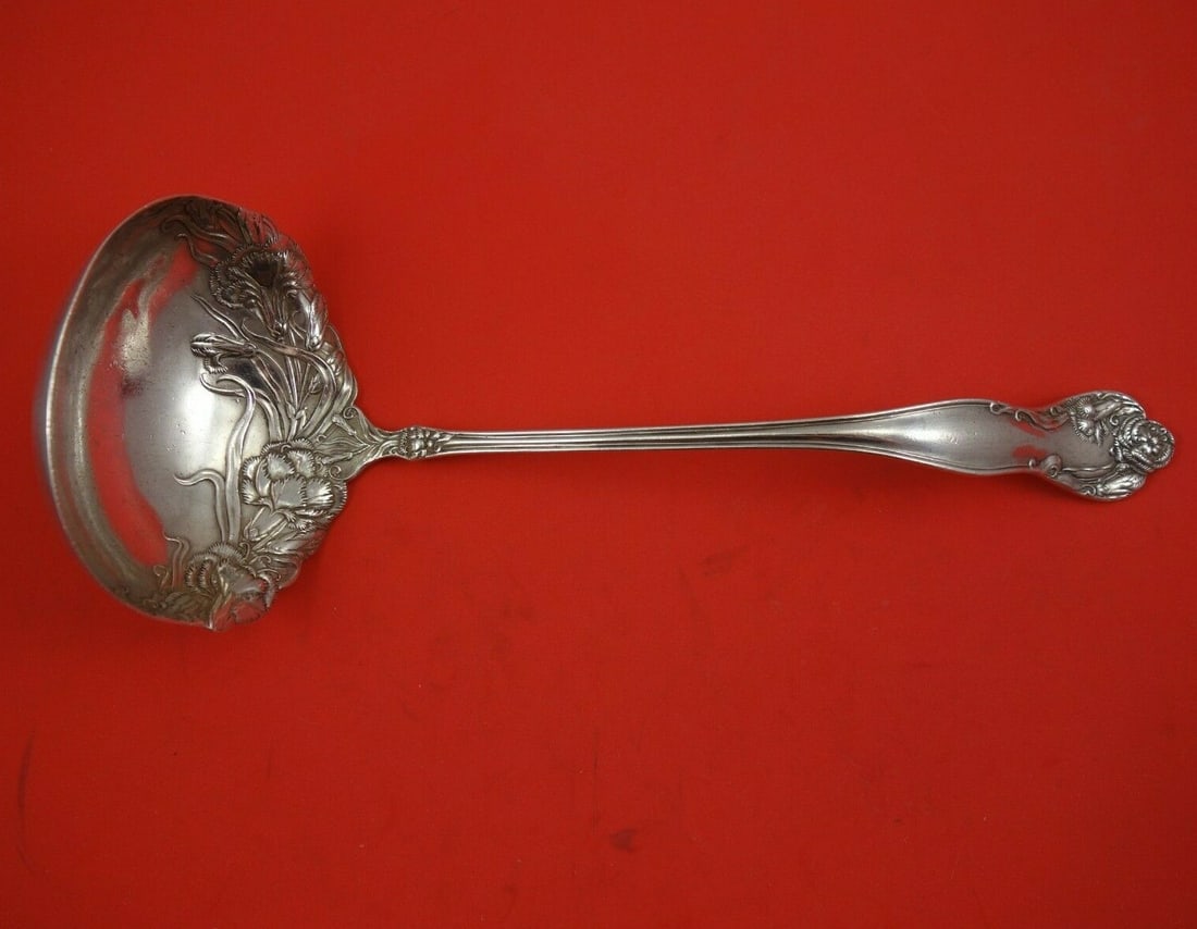International Stratford Sterling Silver Soup Ladle 10 1/2 inches: International Stratford Sterling Silver Soup Ladle 10 1/2 inches Presenting a stunning sterling silver soup ladle from the Stratford pattern by International. This exquisite piece measures 10 1/2 inch