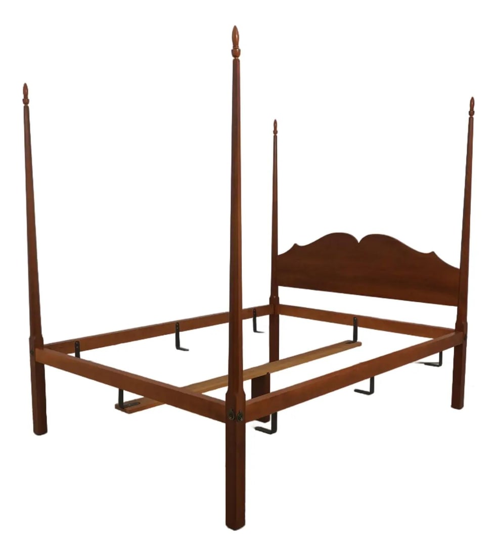 Queen Cherry Maple Pencil Post Bed with Tapered Posts and Turned Finials (1 of 10)