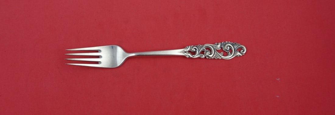 Mylius Brodrene Tele Sterling Silver Dessert Salad Fork 7": Mylius Brodrene Tele Sterling Silver Dessert Salad Fork 7" Introducing the Tele dessert or salad fork by Mylius Brodrene, expertly crafted from Norwegian sterling silver. This elegant 4-tine fork meas