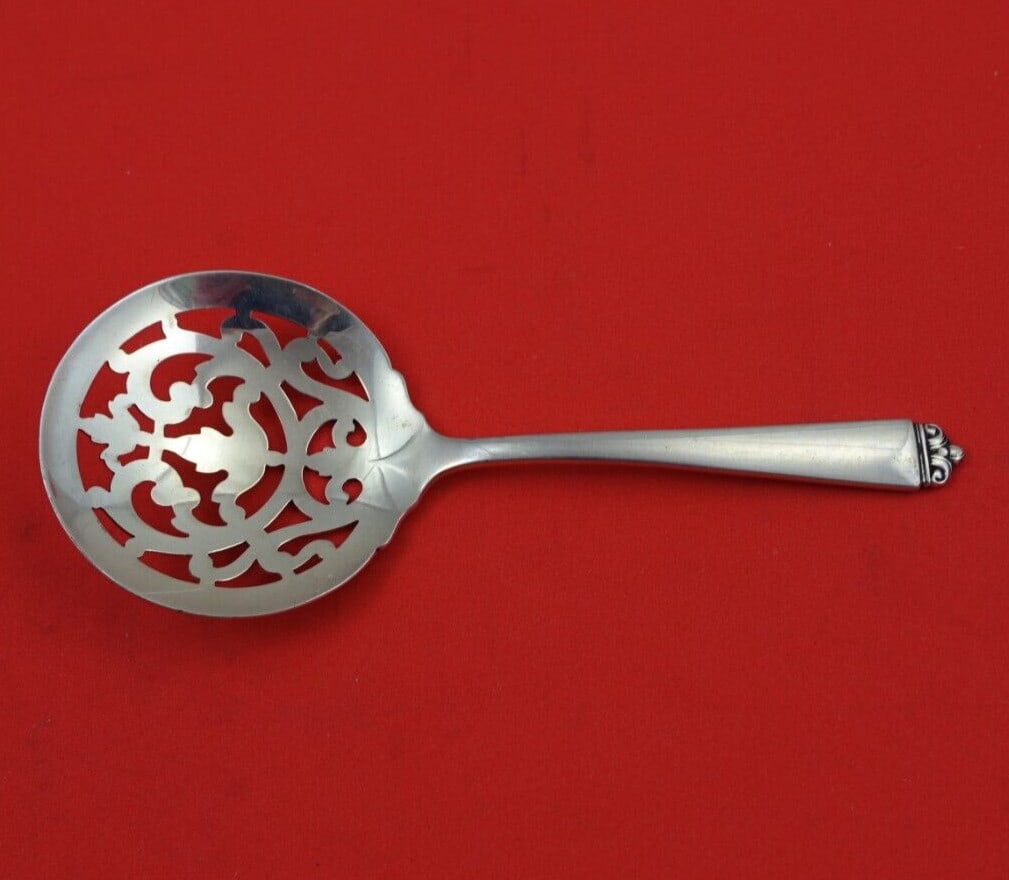 Oneida Reigning Beauty Sterling Silver Nut Spoon 4 7/8 Inch Slotted (1 of 3)