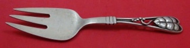 Georg Jensen Ornamental #71 Sterling Silver Meat Fork 1926 7 in: Georg Jensen Ornamental #71 Sterling Silver Meat Fork 1926 7 in This stunning Ornamental #71 meat fork by Georg Jensen is crafted from high-quality sterling silver and showcases the exquisite design s