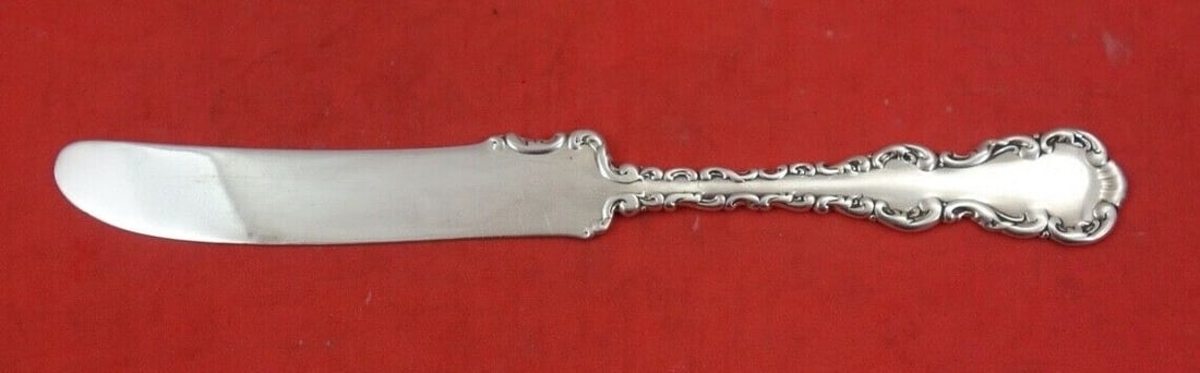Whiting Gorham Louis XV Sterling Silver Tea Knife 6 3/8 inch: Whiting Gorham Louis XV Sterling Silver Tea Knife 6 3/8 inch This exquisite Louis XV Tea Knife, crafted by the renowned Whiting Gorham, showcases the elegance of the Louis XV pattern. Made from high-q