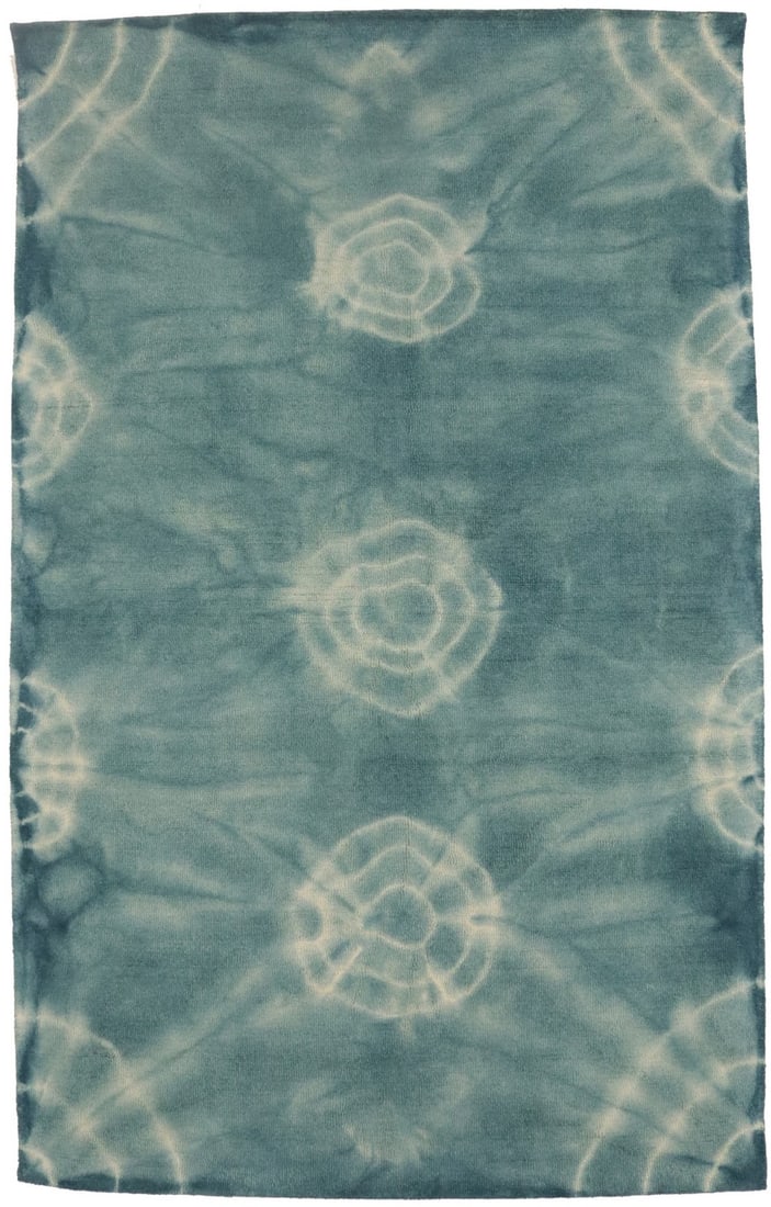 Hand-Tufted Dark Teal 5x8 ft Modern Area Rug: Hand-Tufted Dark Teal 5x8 ft Modern Area Rug Enhance your living space with this stunning hand-tufted area rug featuring a vibrant dark teal tie-dye design. Perfect for contemporary decor, this 5'0" x