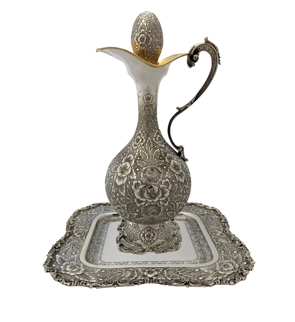 Italian 925 Sterling Silver Handmade Chased Wine Bottle & Tray Set: Italian 925 Sterling Silver Handmade Chased Wine Bottle & Tray Set This exquisite set features a fine Italian 925 sterling silver wine bottle and tray, showcasing intricate handmade floral and leaf ap