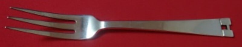Allan Adler 7 1/2 Sterling Silver 3 Tine Dinner Fork: Allan Adler 7 1/2 Sterling Silver 3 Tine Dinner Fork A sterling silver dinner fork by Allan Adler, featuring a 3-tine design and measuring 7 1/2 inches. It is not monogrammed and is in excellent pre-o