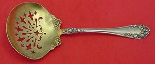 Wallace Rose Sterling Silver Pea Spoon Goldwashed Wide Bowl 8 3/8: Wallace Rose Sterling Silver Pea Spoon Goldwashed Wide Bowl 8 3/8 A Rose pattern pea spoon by Wallace in sterling silver with a gold-washed very wide bowl. It measures 8 3/8 inches long and is not mon