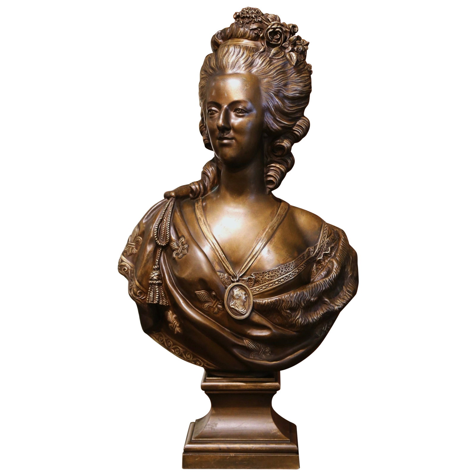 18th Century Patinated Bronze Bust of Marie Antoinette by Lecomte: 18th Century Patinated Bronze Bust of Marie Antoinette by Lecomte This exquisite 18th-century bronze bust of Marie Antoinette, sculpted in Paris circa 1790, is a remarkable representation of Louis XVI