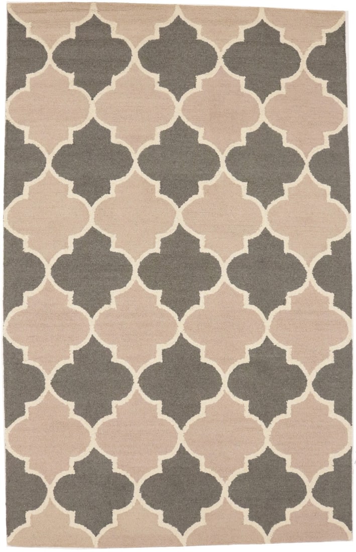 Hand-Tufted Wool Trellis Pattern 5x8 Modern Area Rug in Cream and Taupe: Hand-Tufted Wool Trellis Pattern 5x8 Modern Area Rug in Cream and Taupe This contemporary hand-tufted area rug features a modern trellis pattern in cream and taupe tones, designed to complement foyers