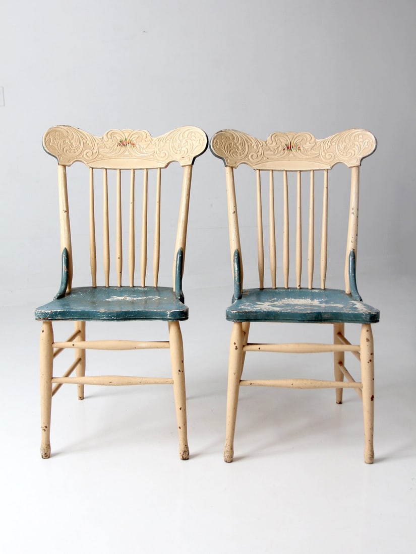Pair of Painted Farmhouse Dining Chairs with Folk Art Carving (1 of 18)